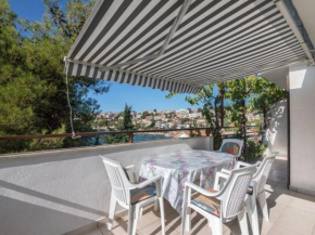 Apartment in Okrug Gornji with sea view, balcony, air conditioning, WiFi 5106-1